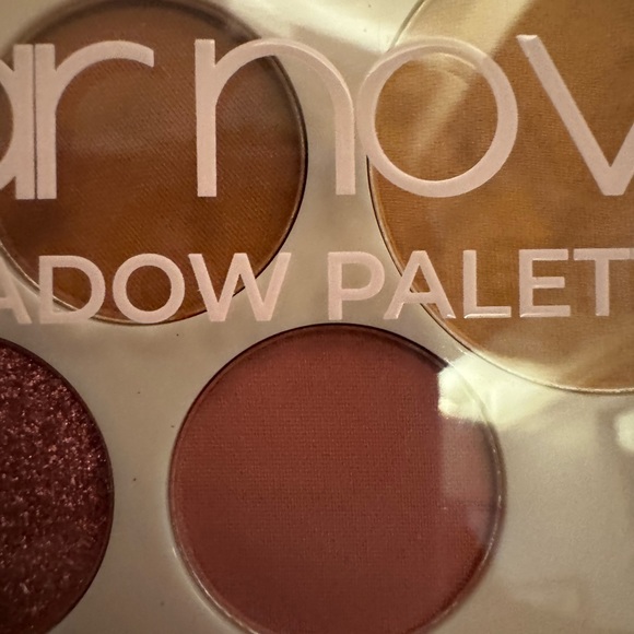 Pear nova eye shadow palette NWT - Picture 7 of 11